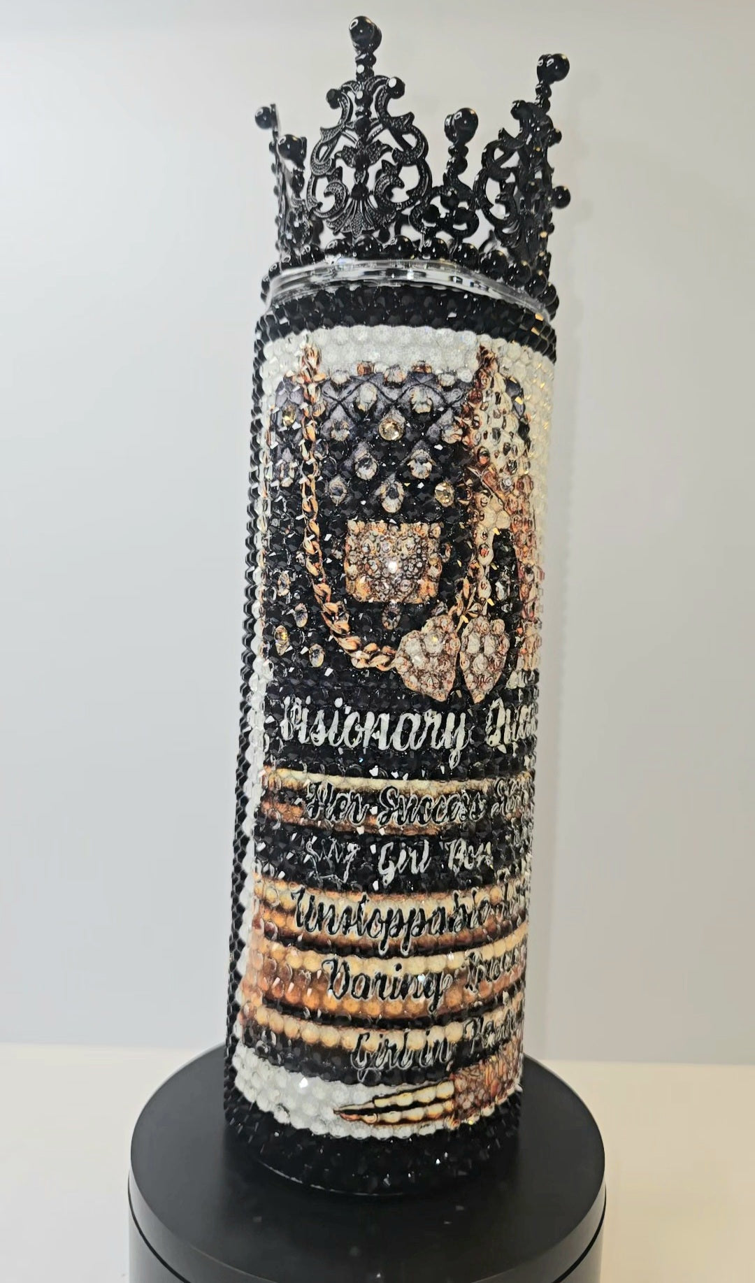 Visionary Boss Luxe Rhinestone Crown Tumbler – Crowned Collection