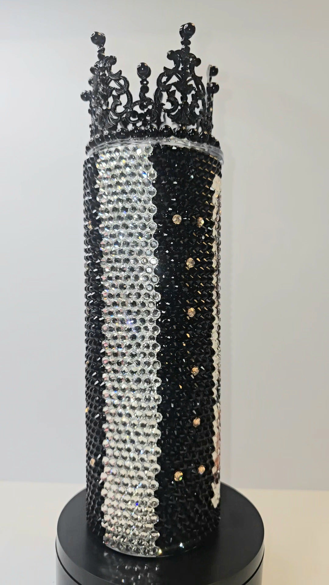 Visionary Boss Luxe Rhinestone Crown Tumbler – Crowned Collection